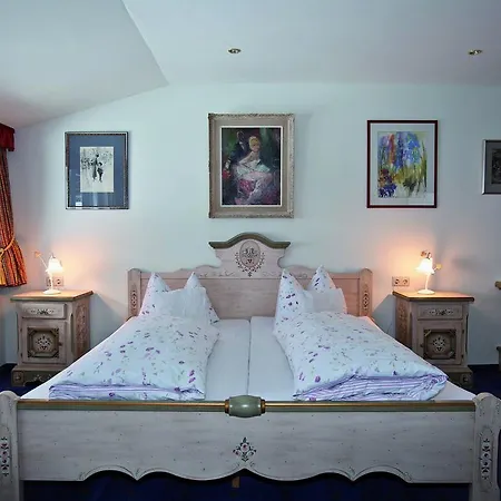 Ξενοδοχείο Hahnenhof 4*